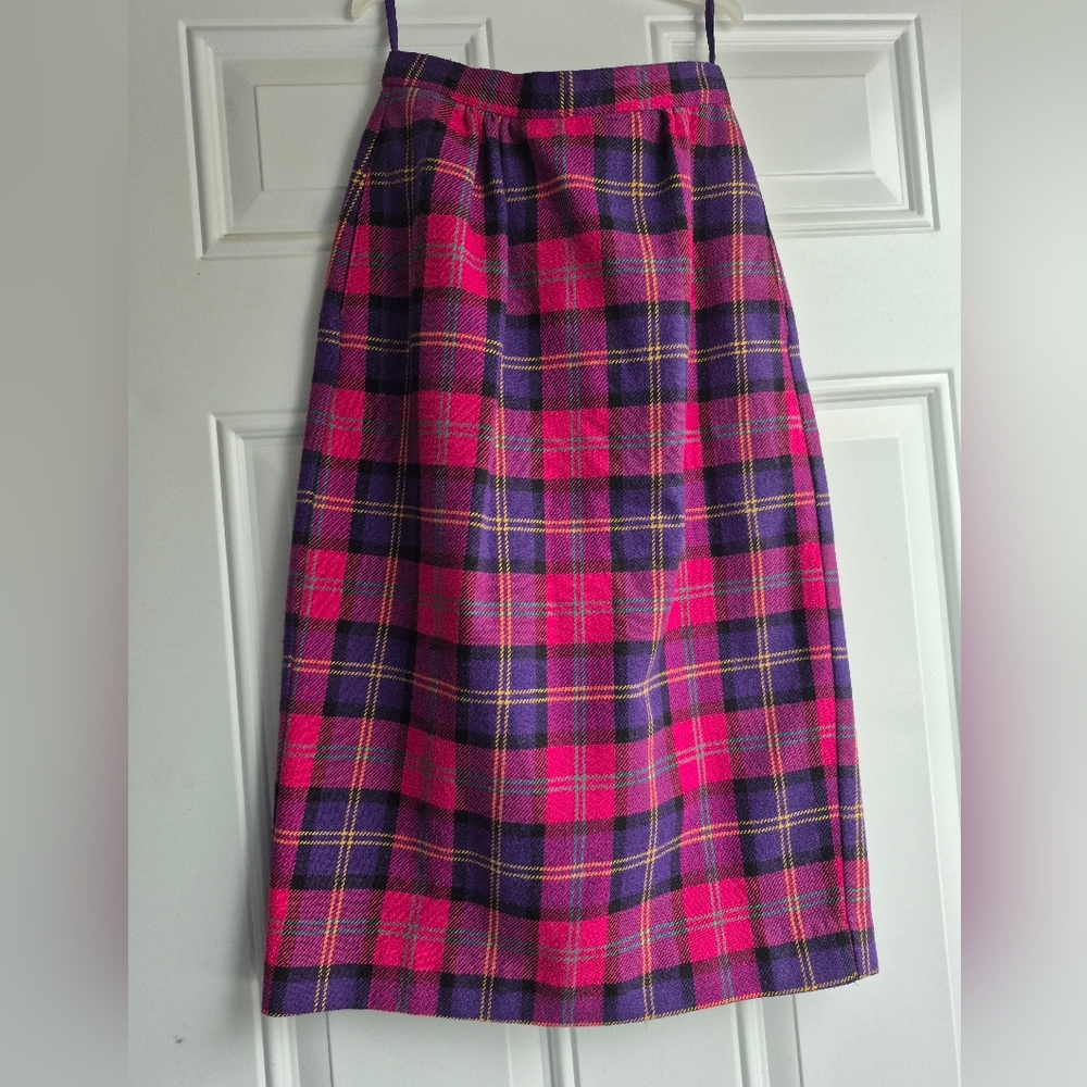 Vintage Plum Tree Canada Pink & Purple Plaid Wool Blend Midi Pencil Skirt